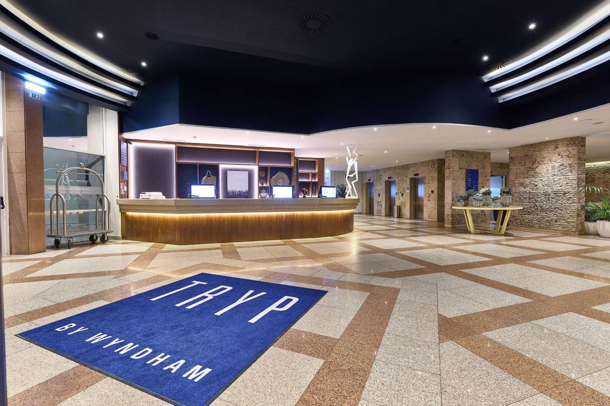 Hotel Tryp By Wyndham Lisboa Caparica Mar Costa da Caparica Exterior foto